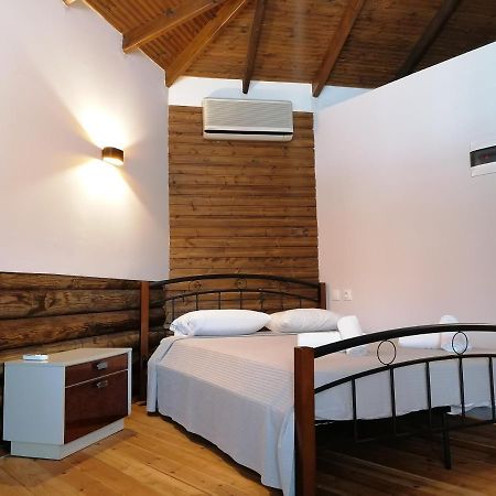 Hotel Wooden House Keramotí Esterno foto