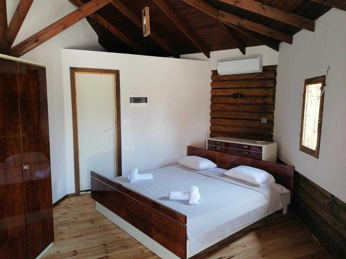 Hotel Wooden House Keramotí Esterno foto